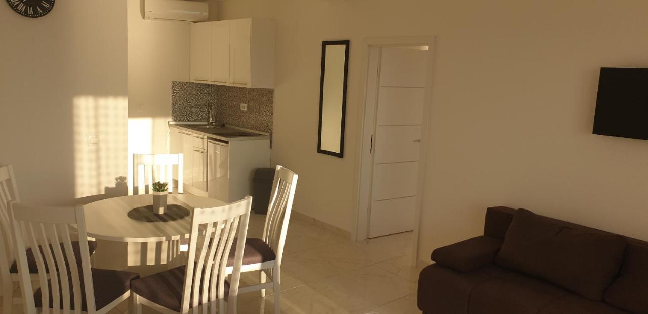 Apartmants Villa Lungo Mare Živogošće Εξωτερικό φωτογραφία