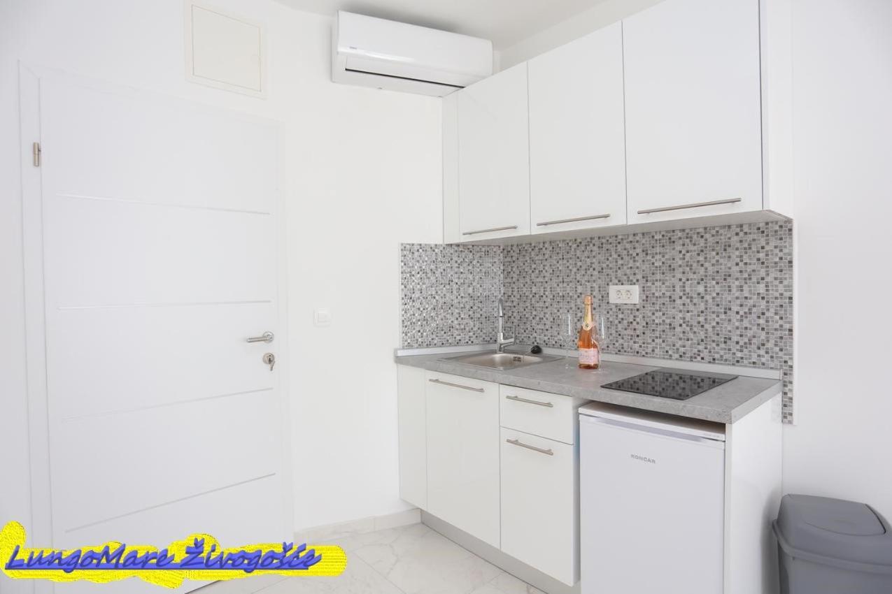 Apartmants Villa Lungo Mare Živogošće Εξωτερικό φωτογραφία